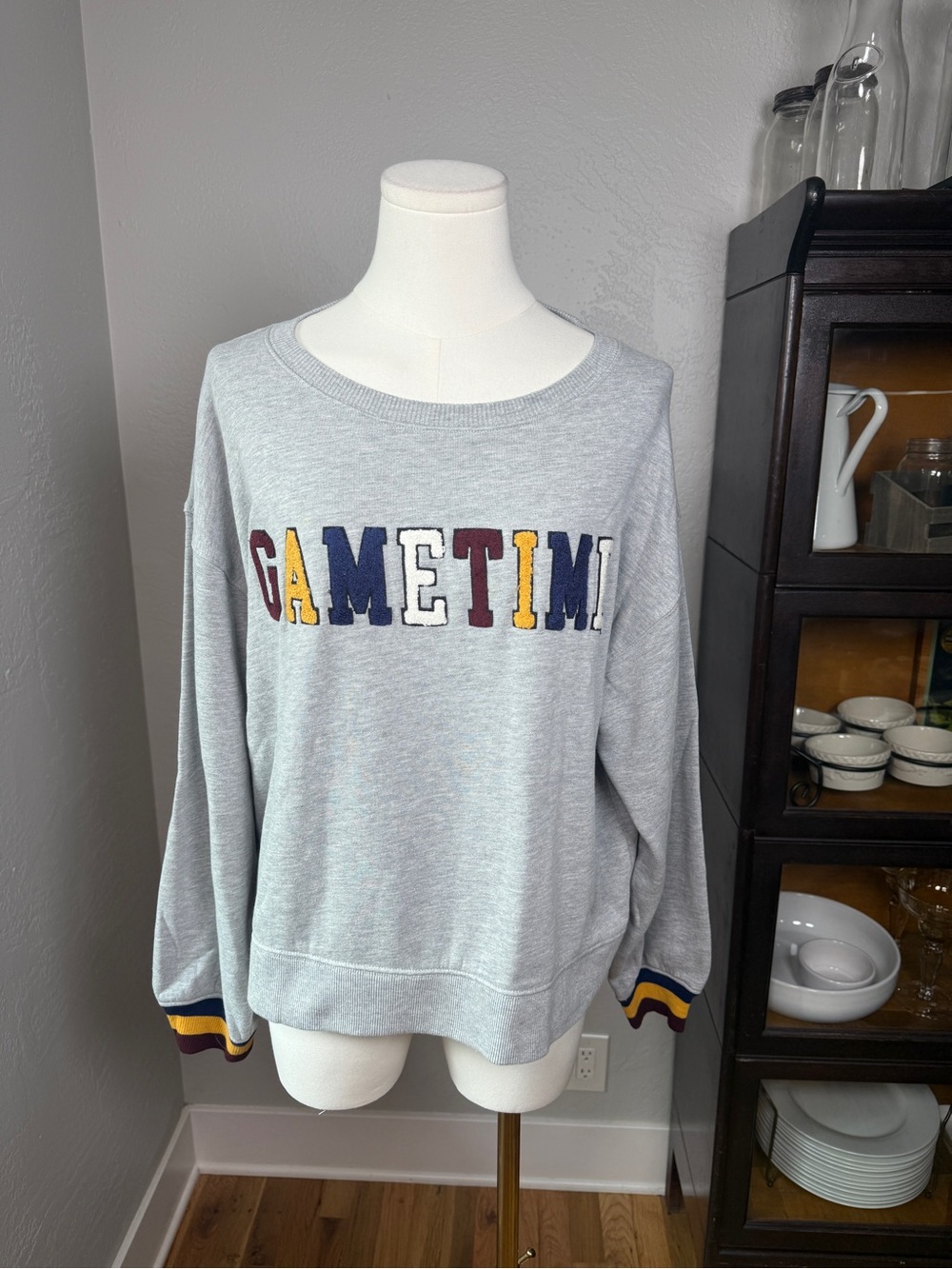 Lou & Grey Gametime Gray Varsity Chenille Letter Crewneck Sweatshirt
